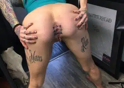 Tatouage anus fleur 2