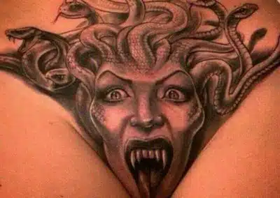 Tatouage vagin méduse