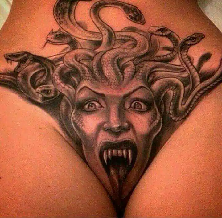 Tatouage vagin méduse